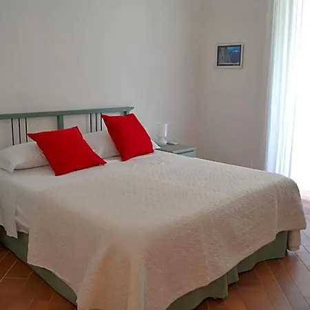 Le Stanze Di Dolly Bed & Breakfast 4*