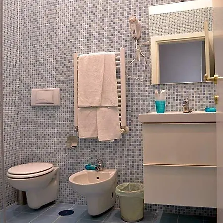Le Stanze Di Dolly Bed and Breakfast Νάπολη