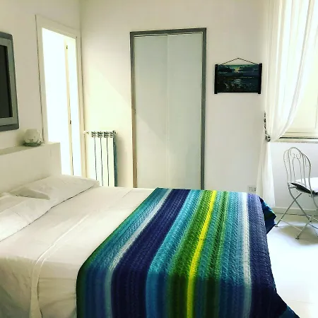 Le Stanze Di Dolly Oda ve Kahvaltı Napoli